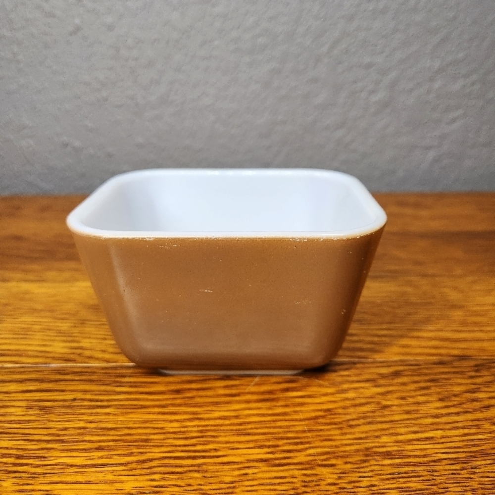 Pyrex Fridgie 501 B woodland brown